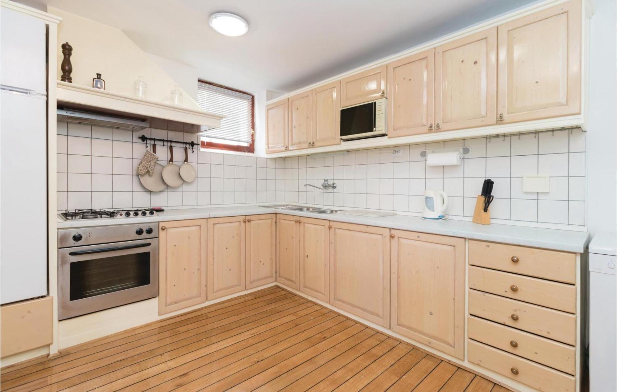 Lovely Home In Preko With Wifi Ngoại thất bức ảnh
