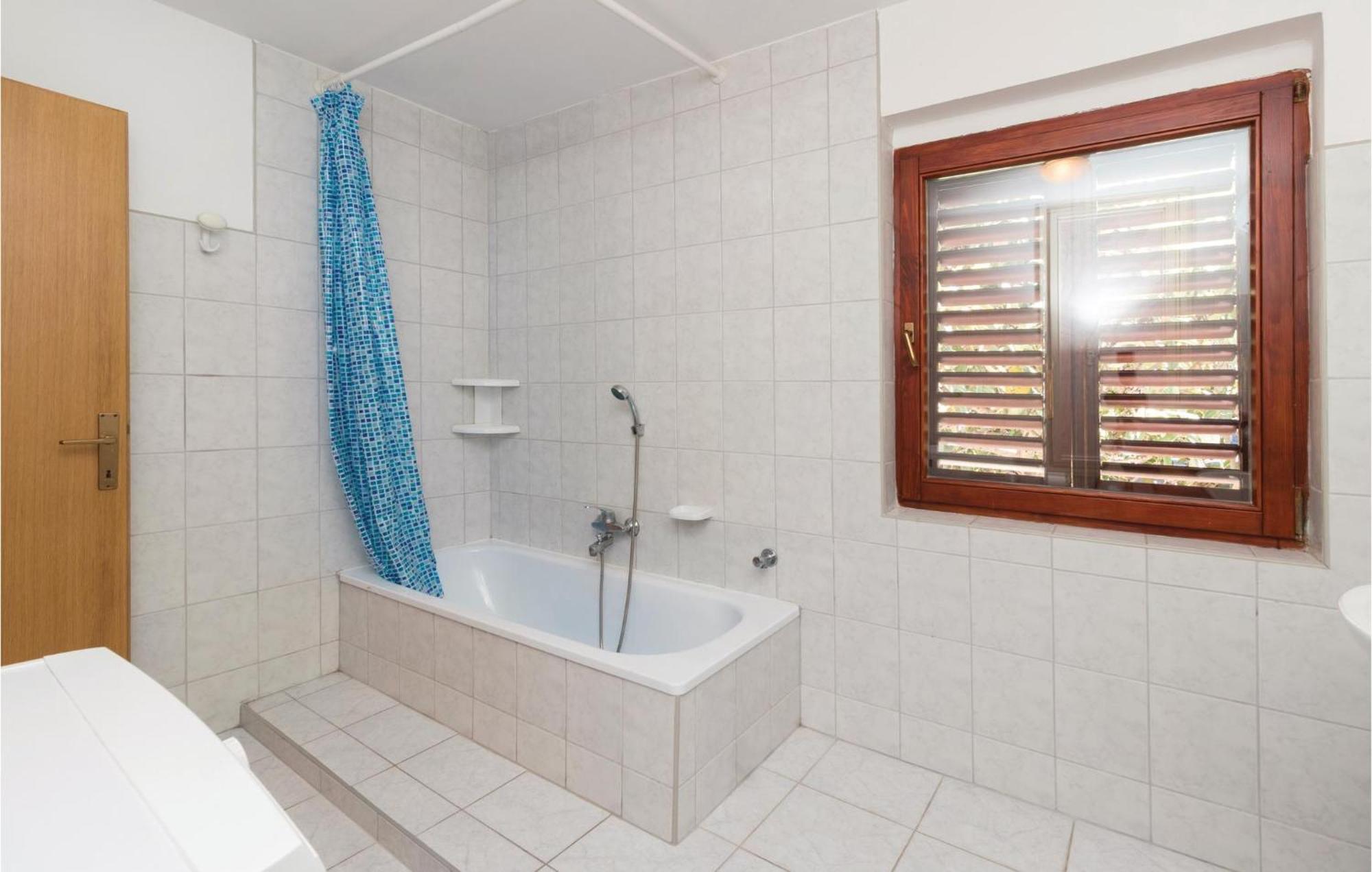 Lovely Home In Preko With Wifi Ngoại thất bức ảnh