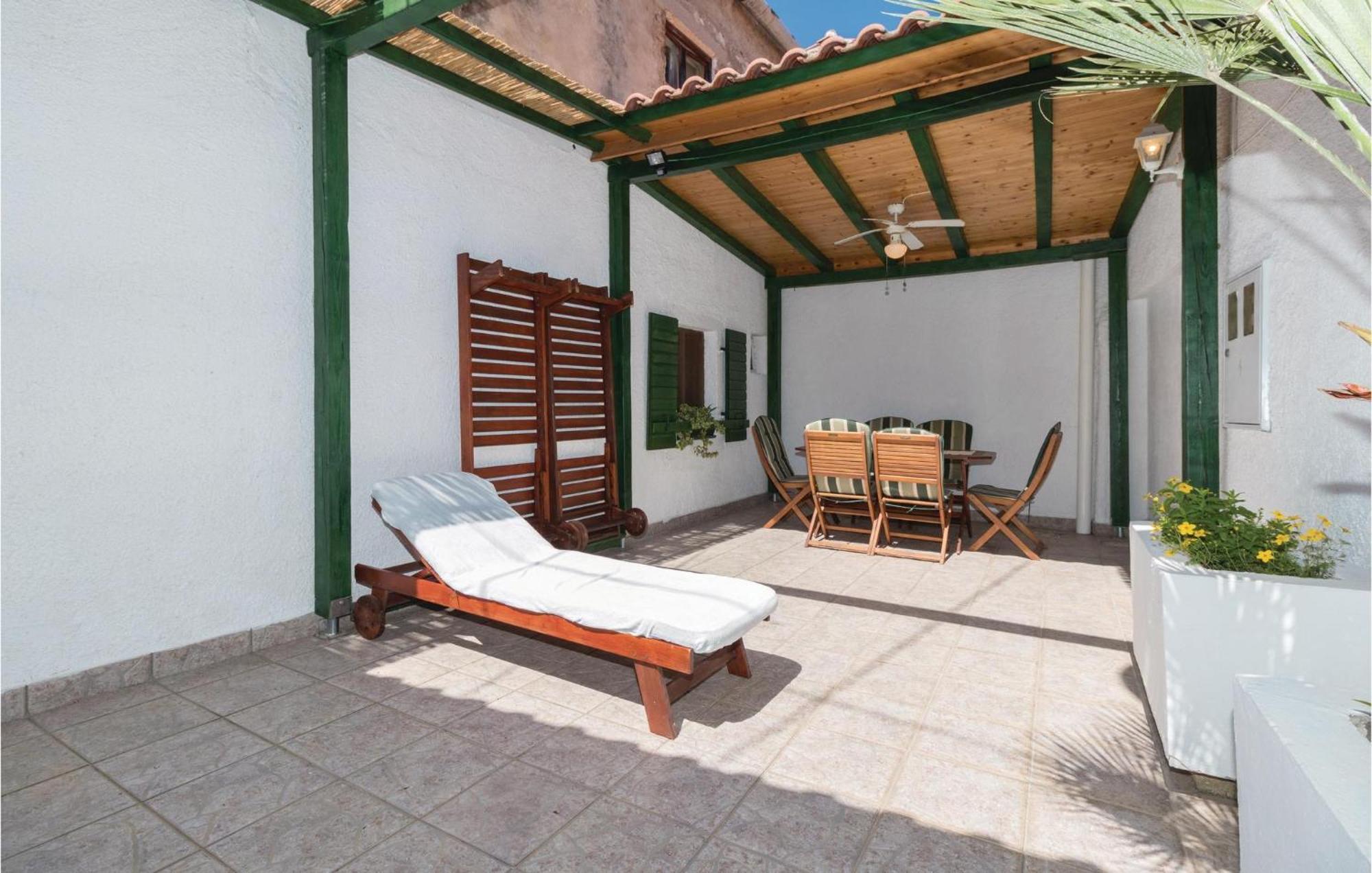 Lovely Home In Preko With Wifi Ngoại thất bức ảnh